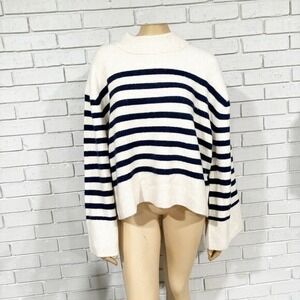 J.Crew Women's Chunky crewneck sweater in Supersoft yarn - Size‎ XL